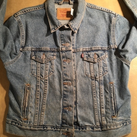 LEVI STRAUSS & CO. Original Trucker Jacket, Soft Wash, FADED BLUE, Size M - Picture 5 of 8